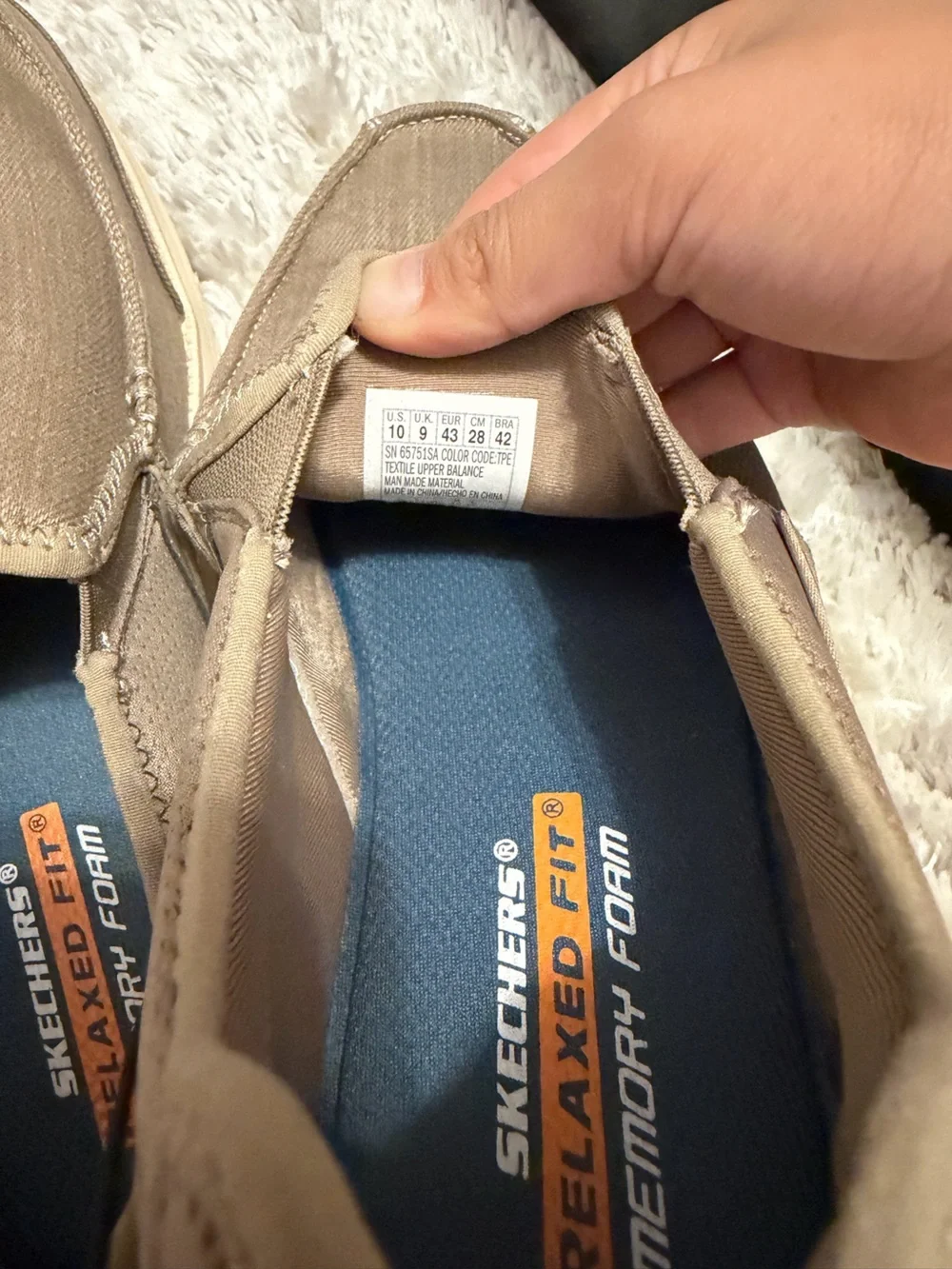 Men’s Skechers casual Slip-On Sneakers “Relaxed fit , memory foam “ new in box